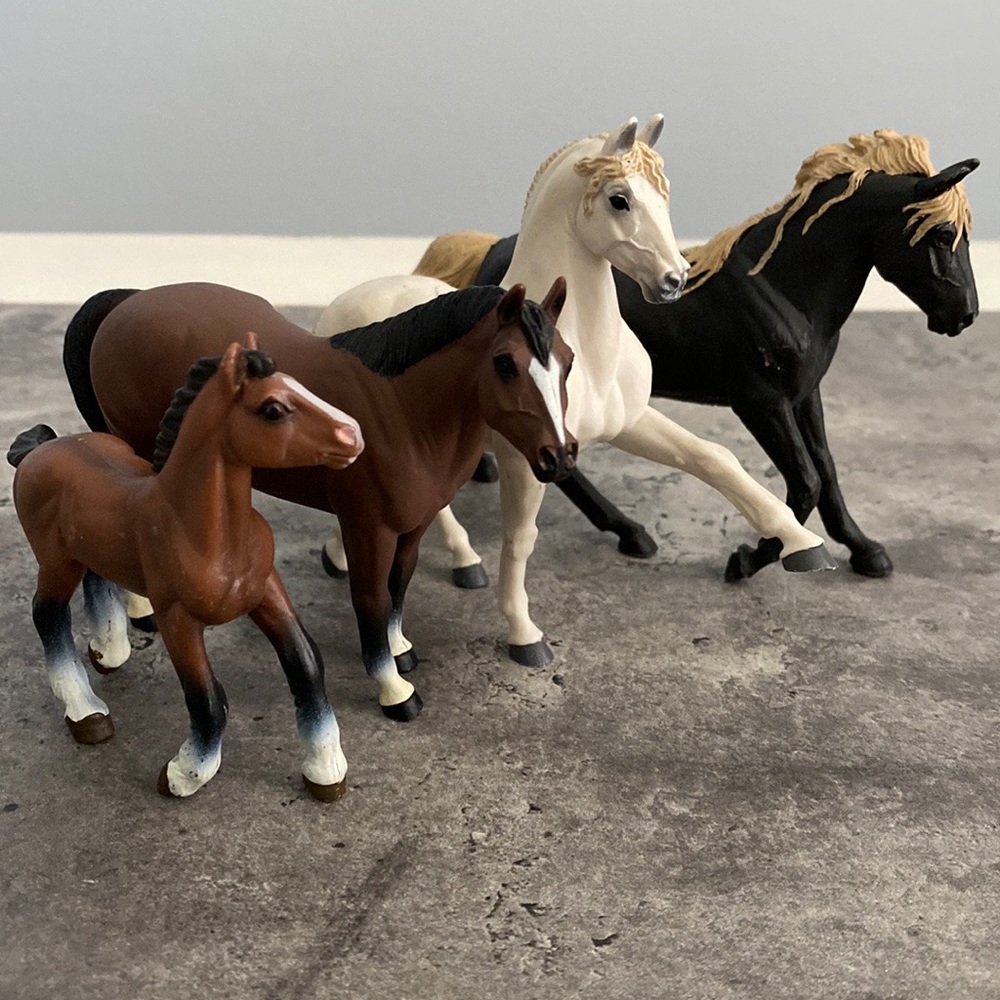 Safari Ltd. Winner’s Circle Horses
